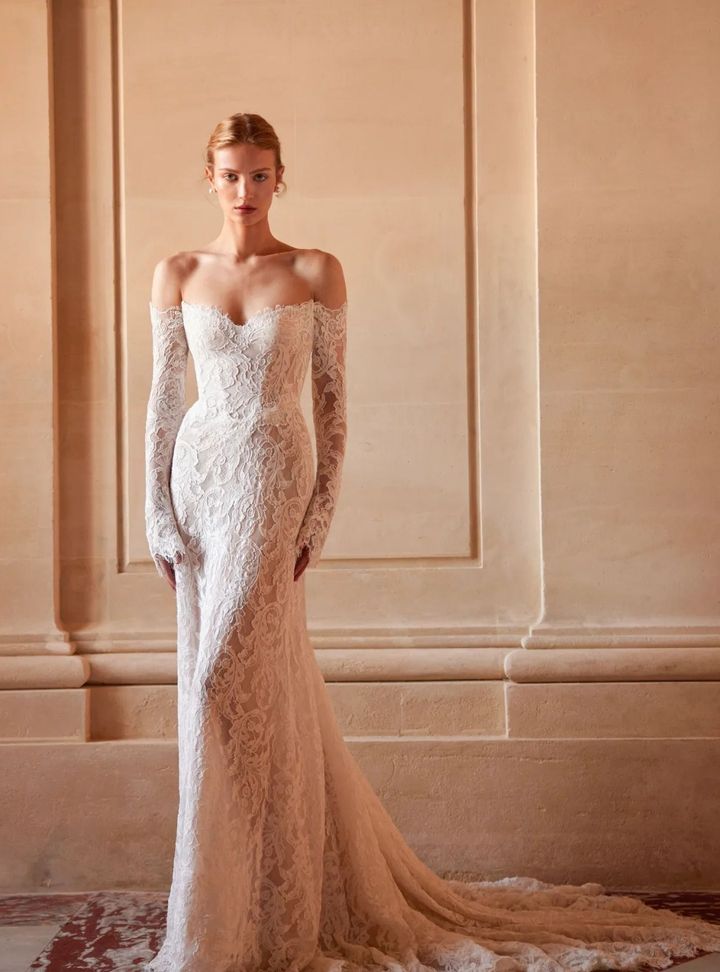 2026 Lihi Hod-21-26 Balık Kesim Düşük Omuz Göğüs Dekolteli Gelinlik