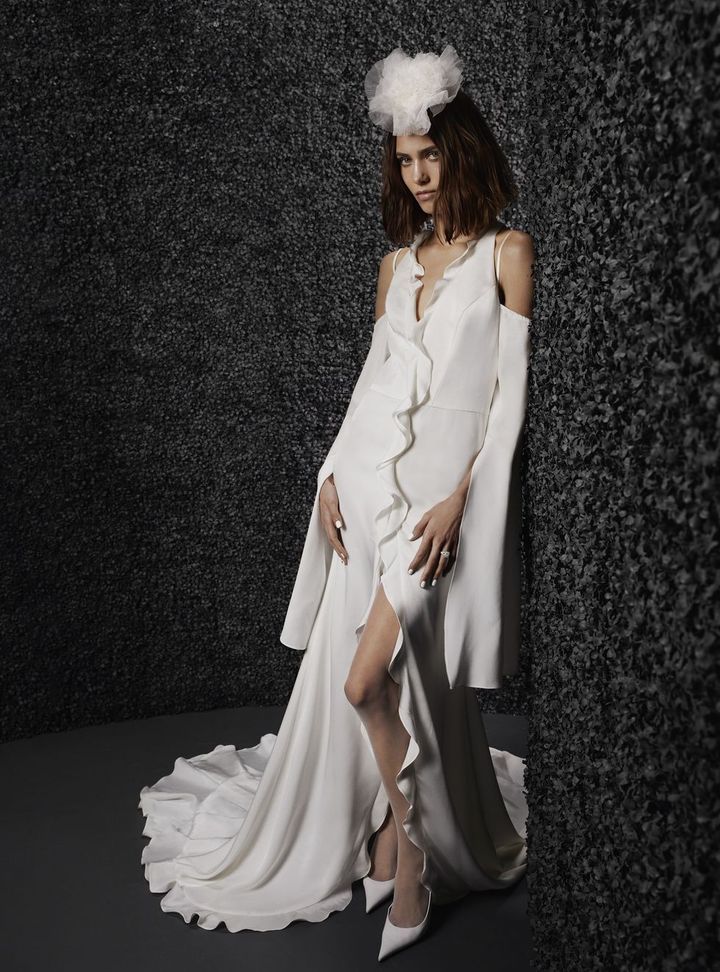 Vera Wang Volan Detaylı Gelinlik