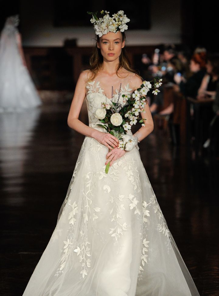 Reem Acra İllüzyon Yaka A Kesim Gelinlik Modeli