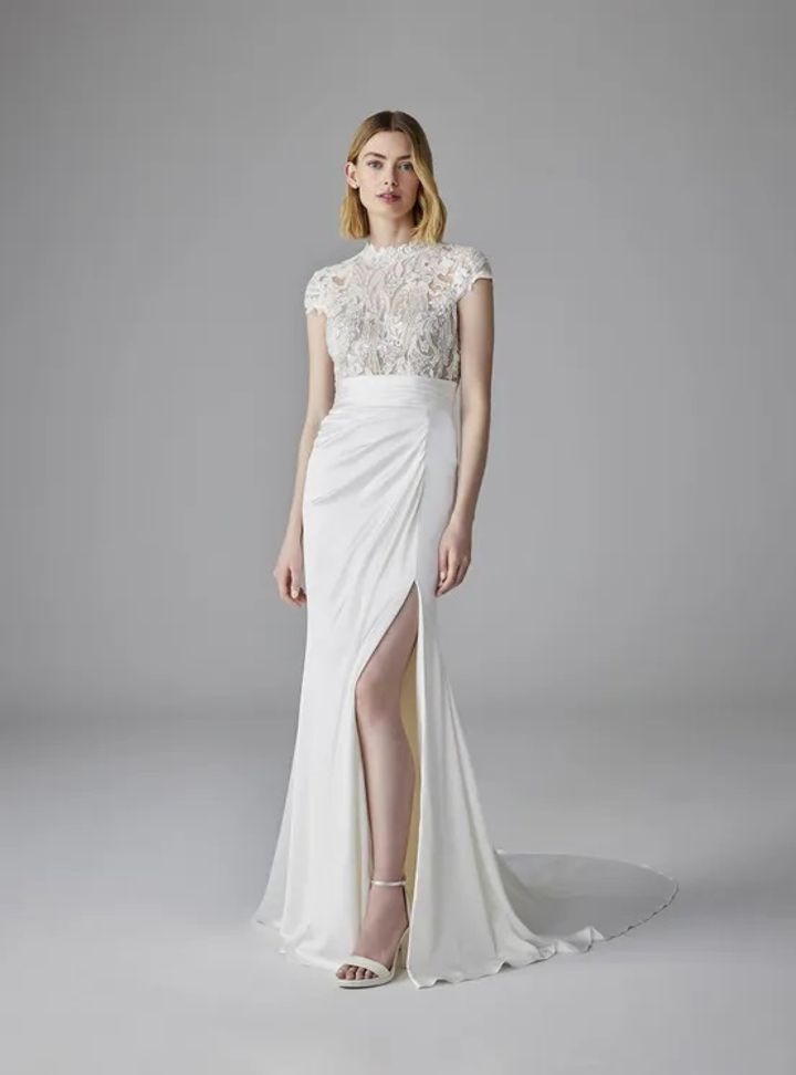 2025 Pronovias -1-25 A Kesim Bisiklet Yaka Gelinlik