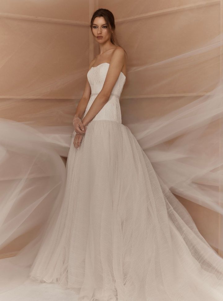 2026 Francesca Miranda-19-26 A Kesim Straplez Göğüs Dekolteli Gelinlik