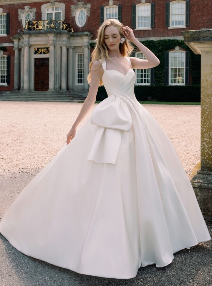 2026 Sareh Nouri-13-26 Prenses Kesim Kare Yaka Modern Gelinlik