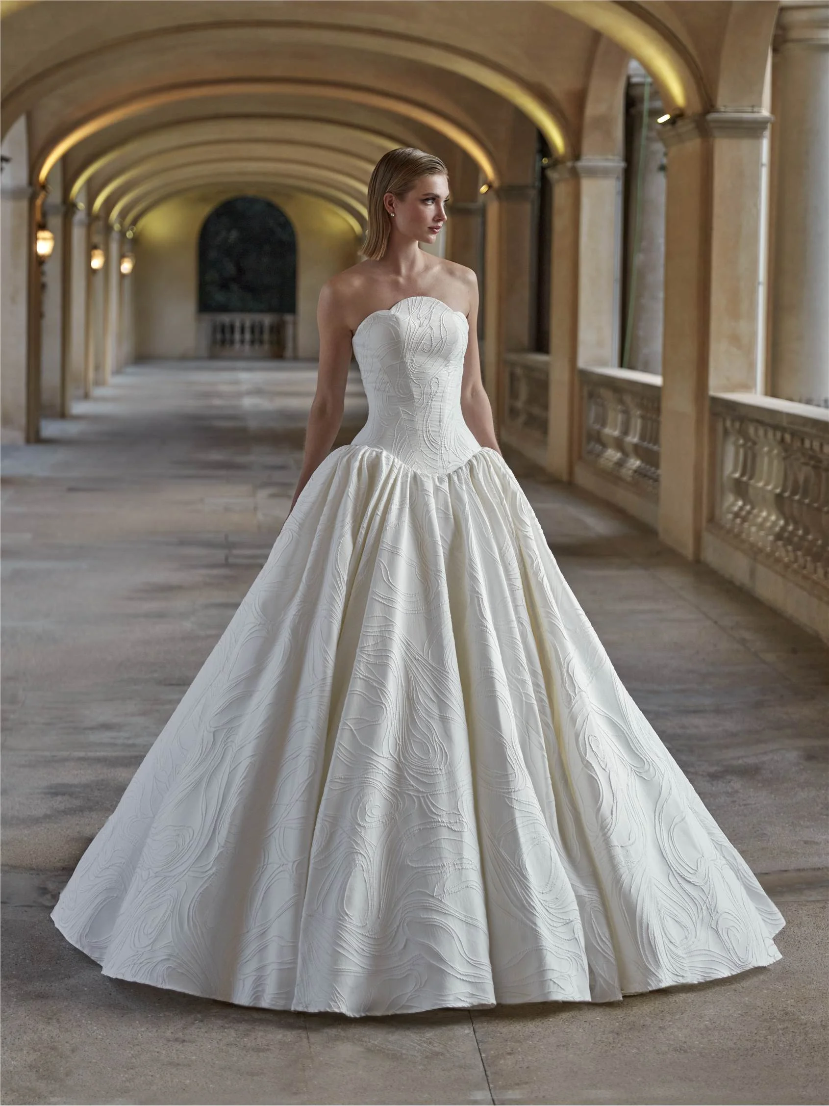 2026 Pronovias -25-26