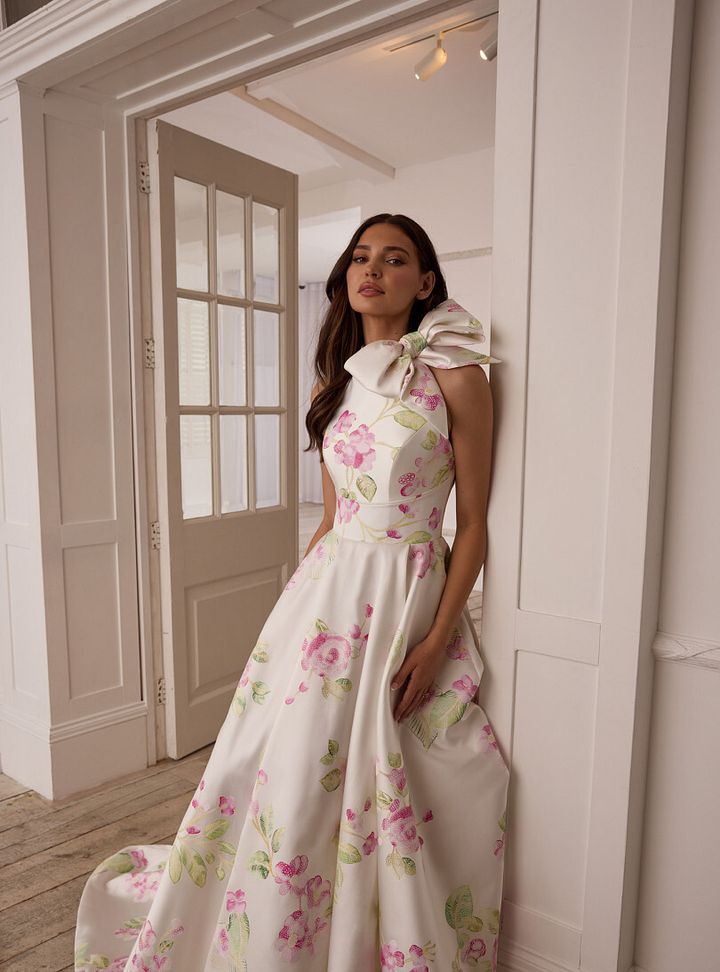 2025 Suzanne Neville -2-25 A Kesim Gelinlik