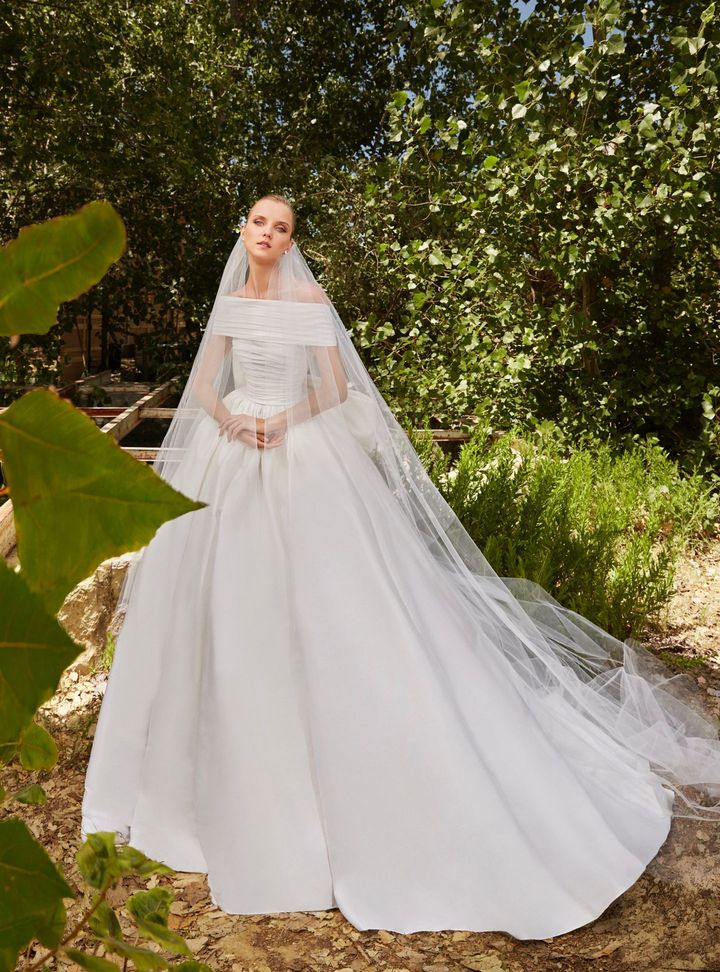 Elie Saab Düşük Omuz Gelinlik