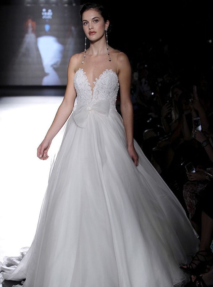 Rosa Clara Fiyonk Kemerli A Kesim Gelinlik