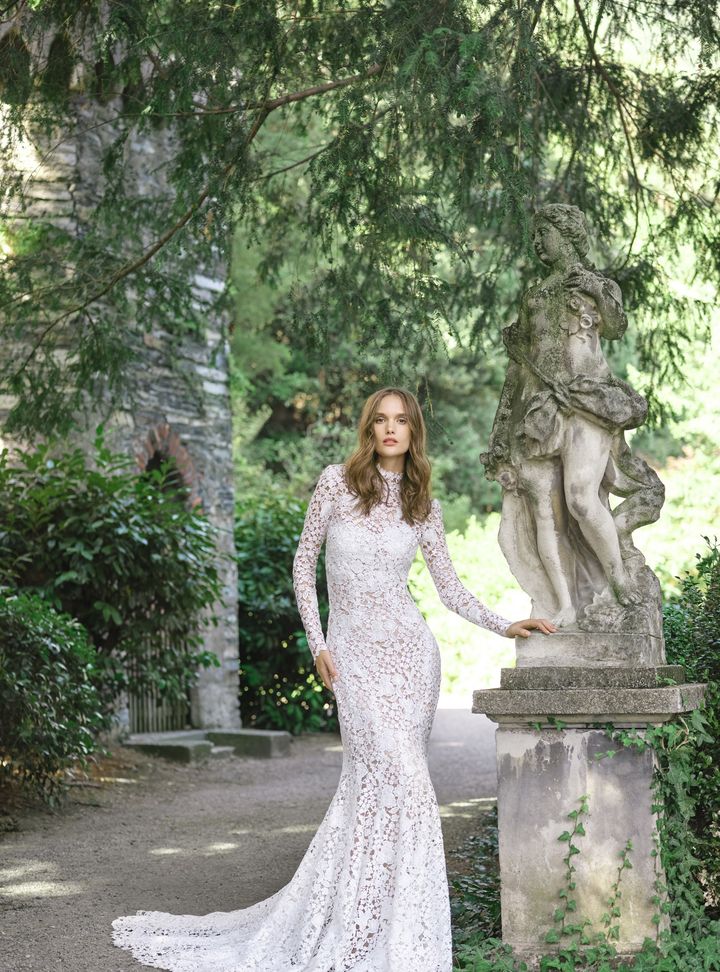 Monique Lhuillier Balık Kesim Gelinlik