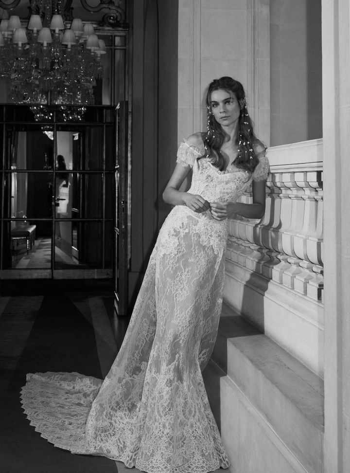 Elie Saab Düşük Omuz Balık Kesim Gelinlik