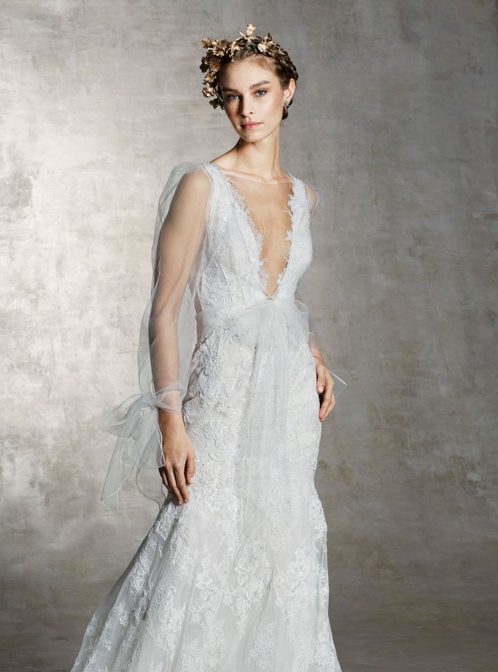 Marchesa Tül Kollu Derin V Yakalı Gelinlik