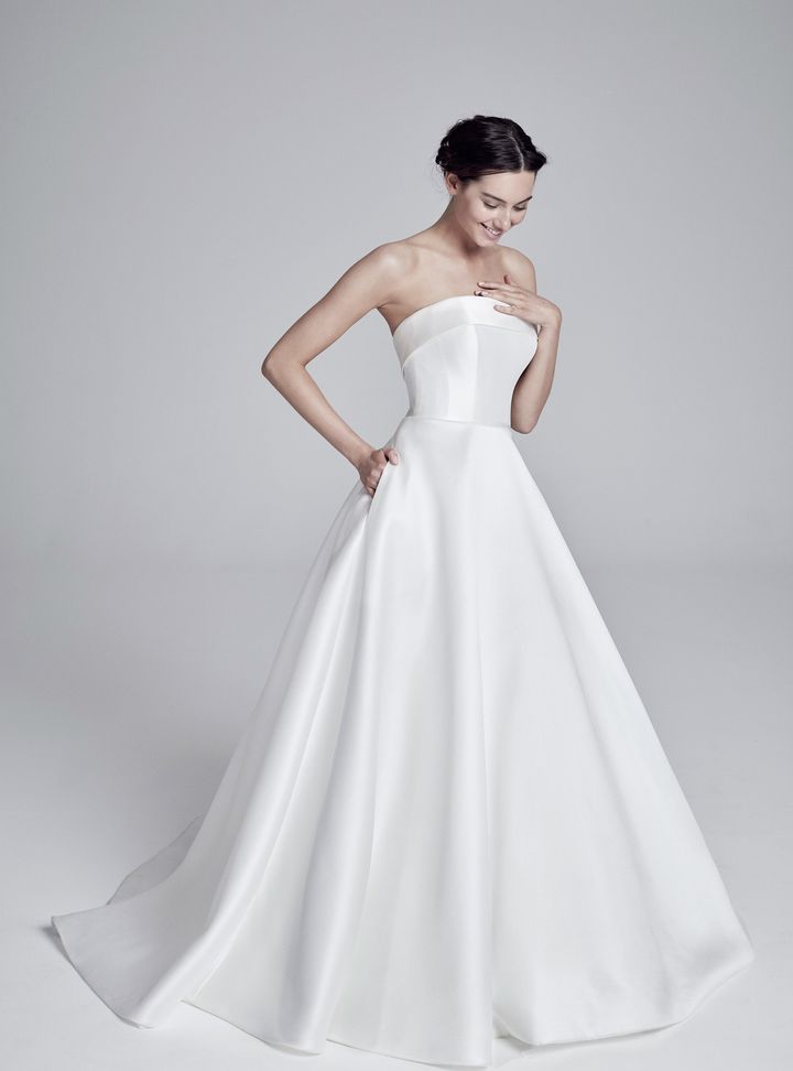 Suzanne Neville A Kesim Straplez Gelinlik