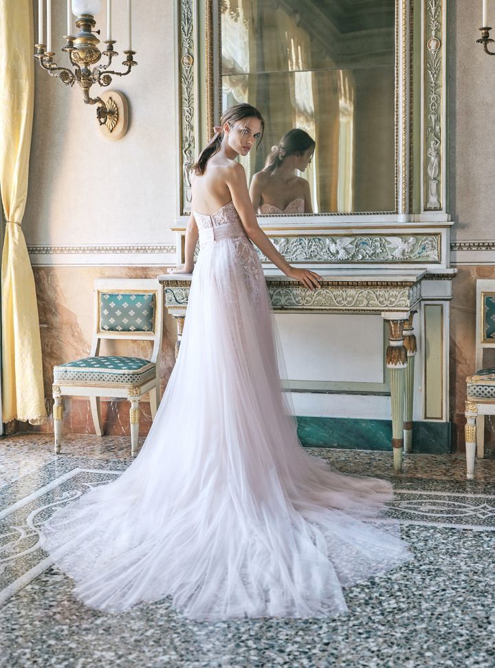 Monique Lhuillier Kısa Kuyruklu Gelinlik