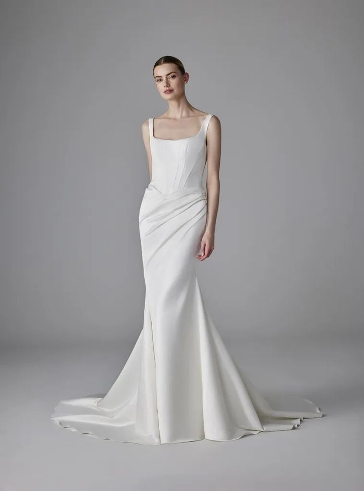 2025 Pronovias Kare Yaka Drapeli Gelinlik