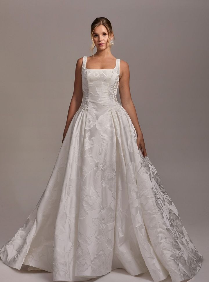 2026 Verdin 25-26 A Kesim Kare Yaka Göğüs Dekolteli Gelinlik