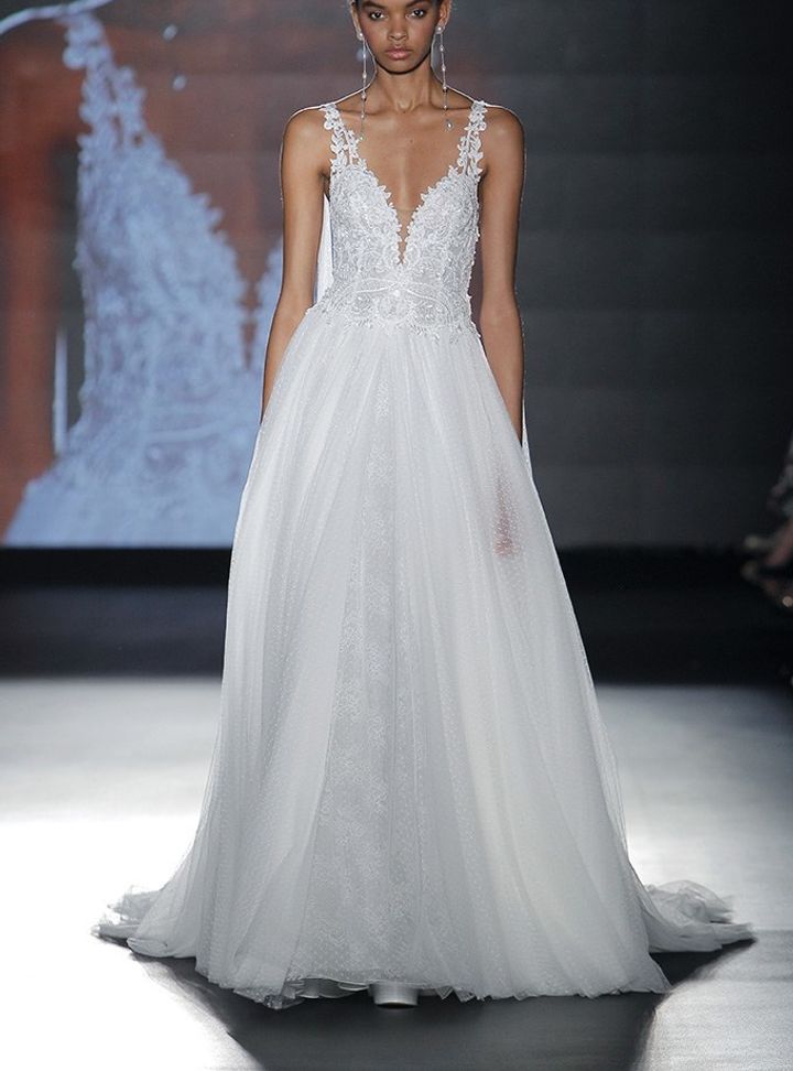 Rosa Clara Dantel Askılı Gelinlik