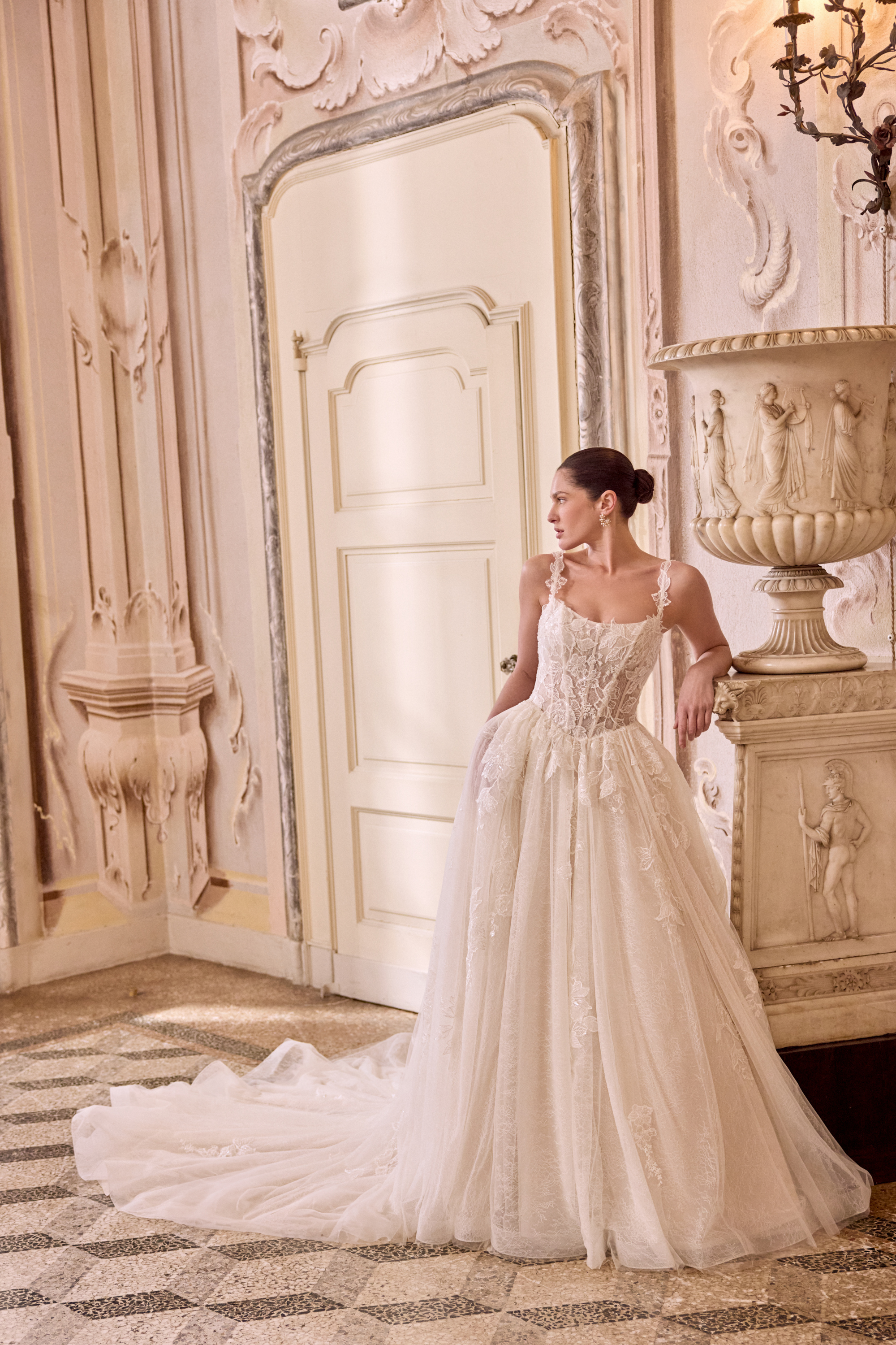 2026 Justin Alexander -22-26 Prenses Kesim Sırt Dekolteli Romantik Gelinlik