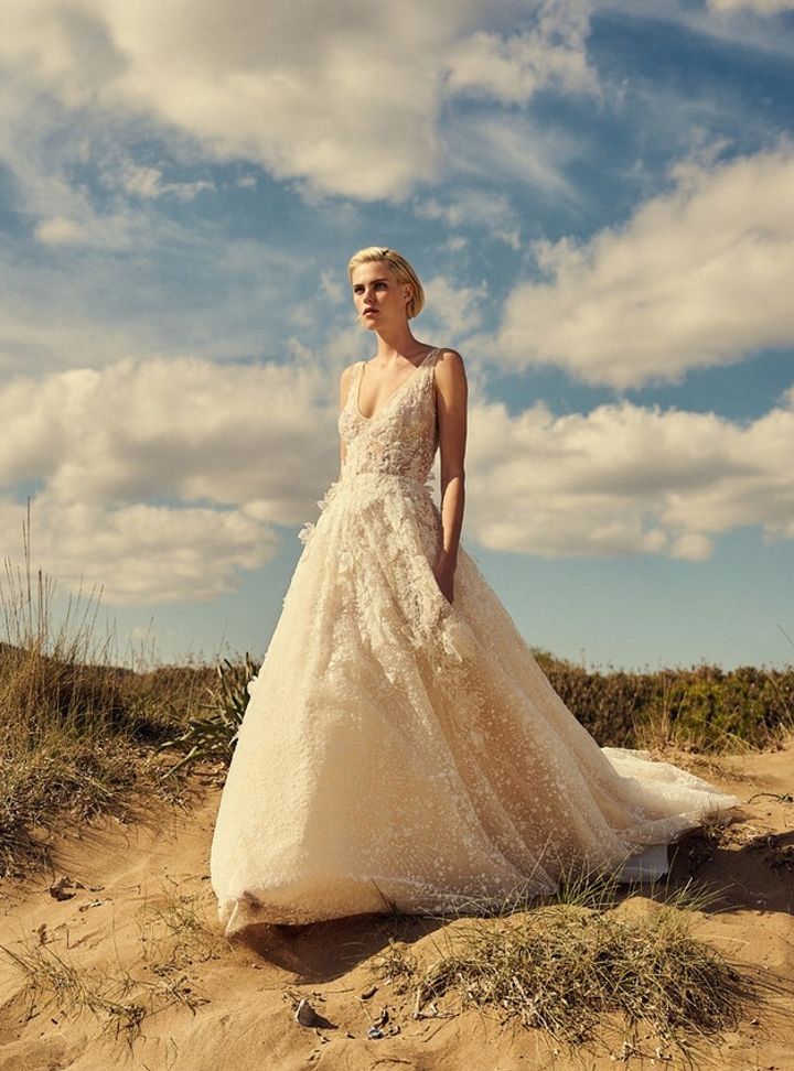 Costarellos V Yakalı Gelinlik