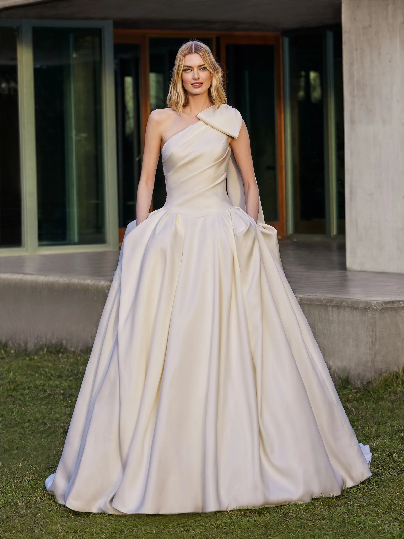 2026 Pronovias -13-26