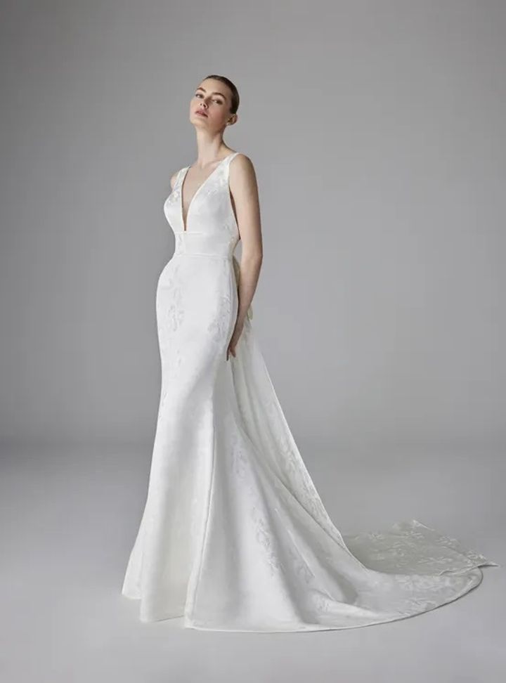 2025 Pronovias V Yaka Balık Gelinlik