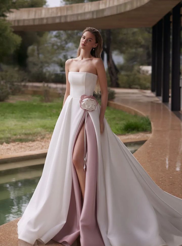 2026 Eva Lendel-13-26 A Kesim Straplez Tarlatansız Gelinlik