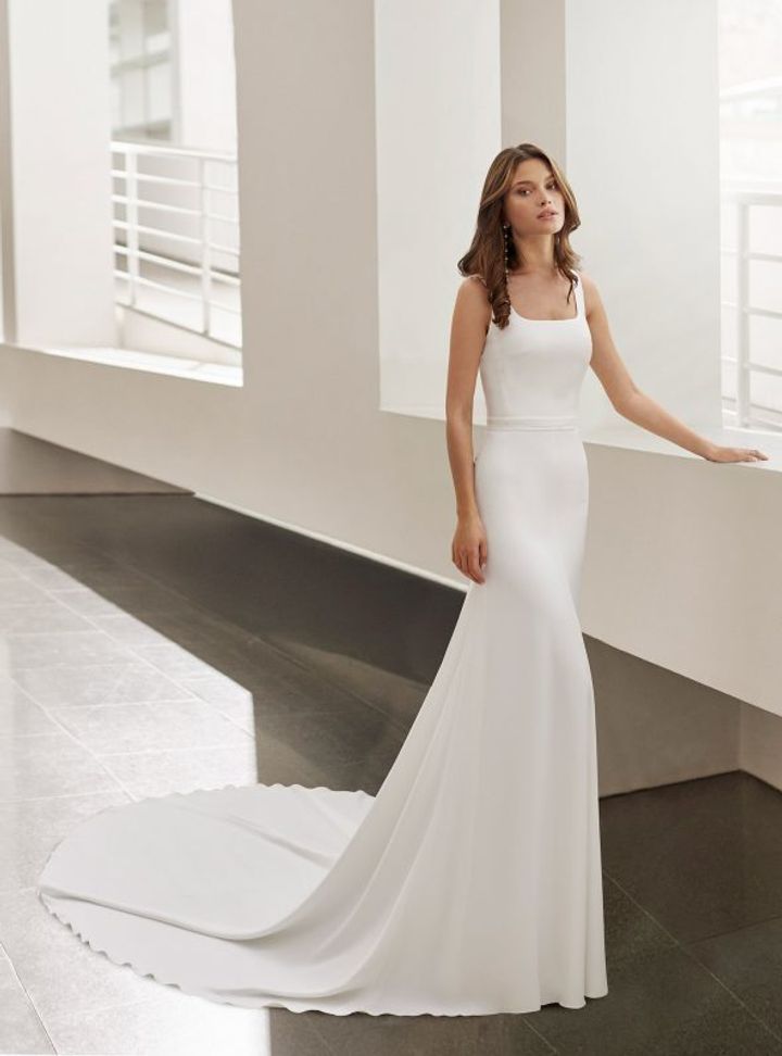 Askılı Sade Gelinlik Modeli