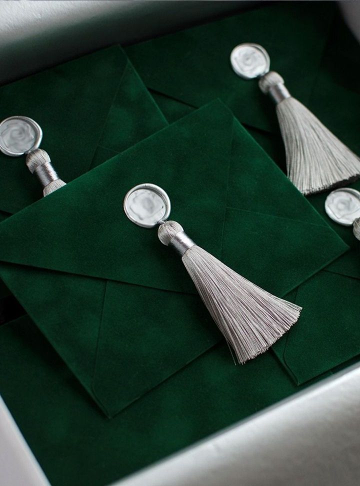 Kadife Dokulu Yeşil Davetiye Kadife Düğün Davetiye