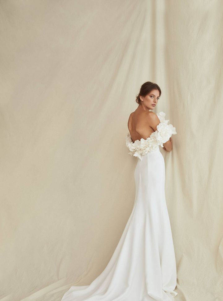 Oscar de la Renta Düşük Omuzlu Gelinlik