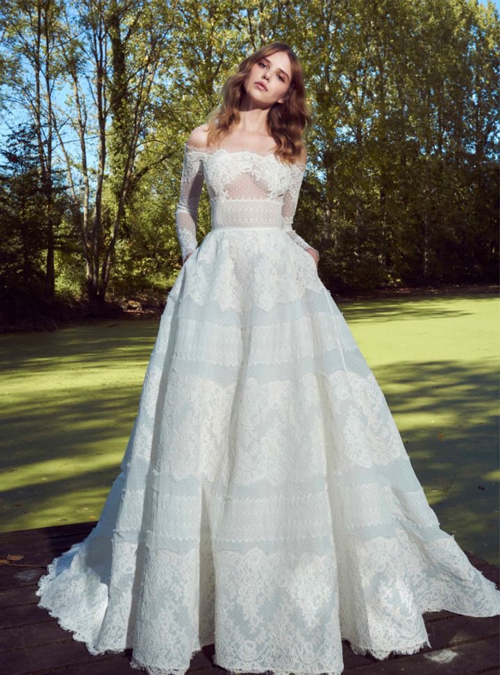 Zuhair Murad Dantel İşlemeli A Kesim Gelinlik