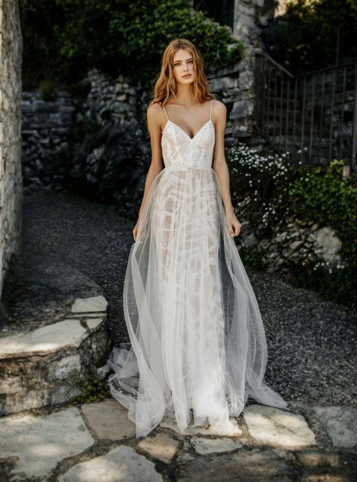 Berta İşlemeli Gelinlik