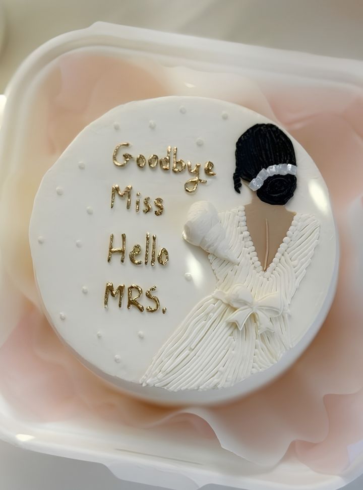 Gelin Figürlü Beyaz Bride to Be Pastası