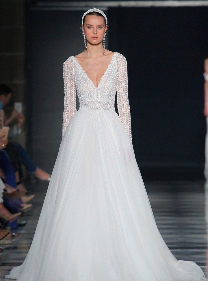 Rosa Clara Derin V Yaka Gelinlik