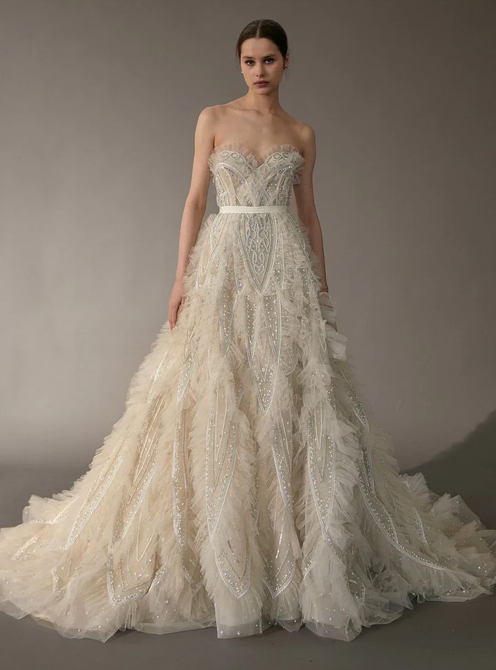 Elie Saab Fırfırlı Gelinlik