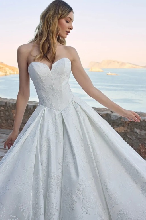 2025 Sophia Tolli Çiçekli Straplez Gelinlik