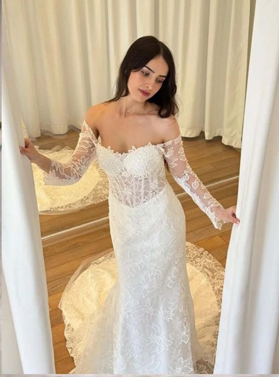 Balık Kesim Düşük Omuz Dantelli Gelinlik  Balık Kesim Düşük Omuz Romantik Gelinlik 4