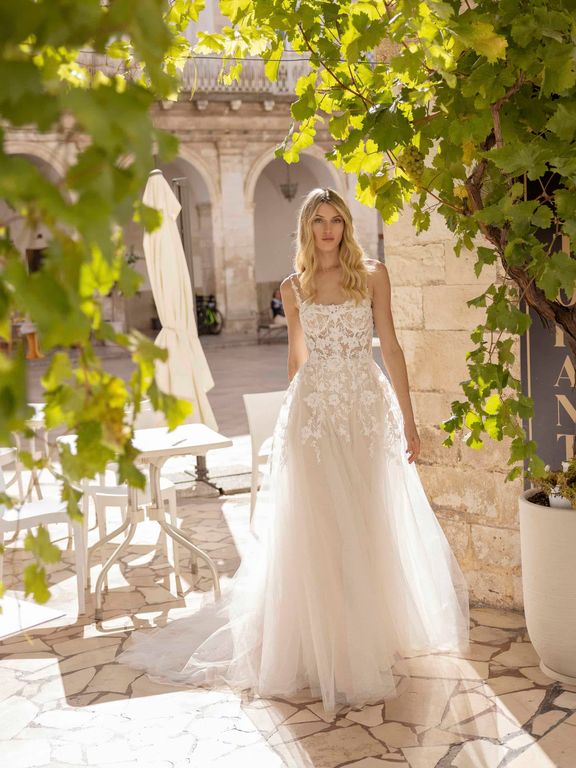 2026 Modeca Gelinlik 215-26 A Kesim Bohem Kare Yaka Gelinlik 2