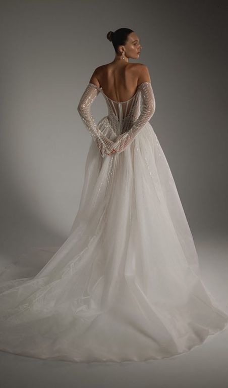 2026 Berta-14-26 Balık Kesim Sırt Dekolteli Düşük Omuz Gelinlik 2