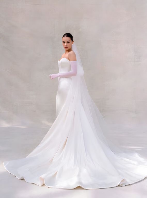 Hailee Steinfeld Gelinlik Modeli 2