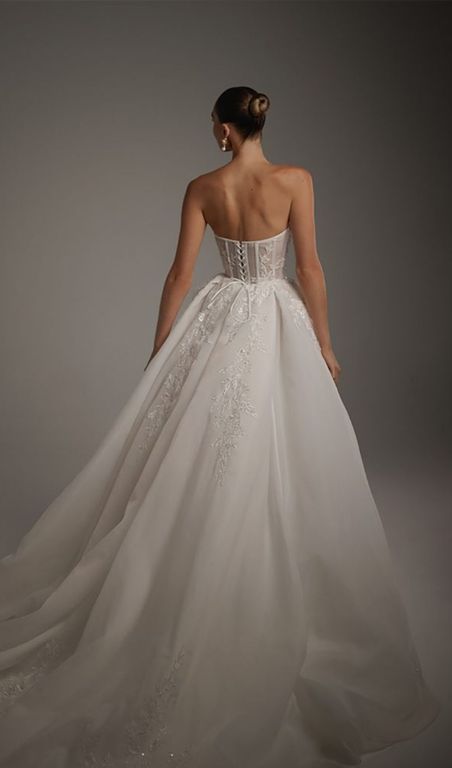 Amara 5 - Berta Couture  Prenses Kesim Straplez Sırt Dekolteli Gelinlik 1