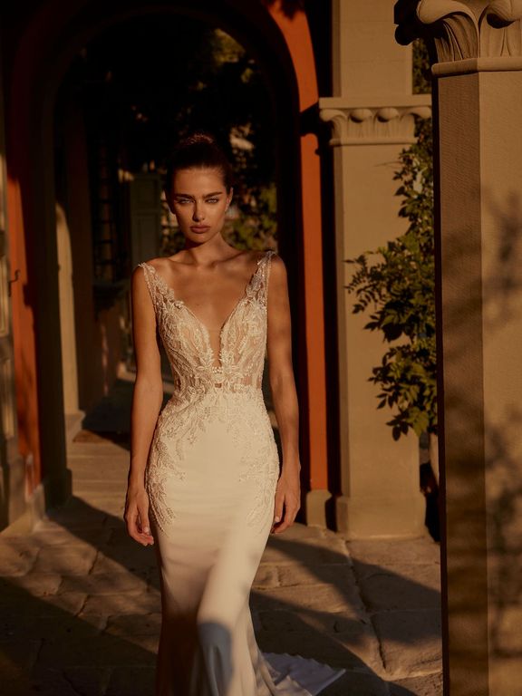 2026 Modeca Gelinlik 102-26 Balık Kesim Bohem Sırt Dekolteli Gelinlik 3