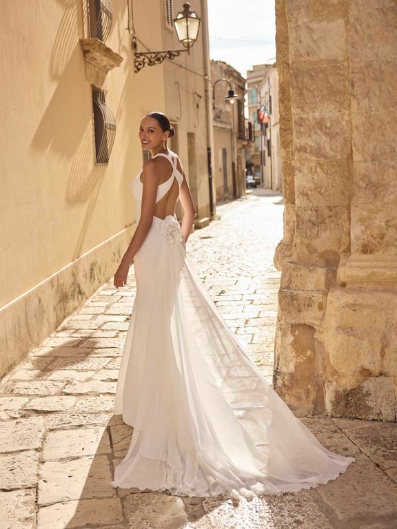 Modeca Gelinlik 17-26 Balık Kesim Tarlatansız Sırt Dekolteli Gelinlik 2