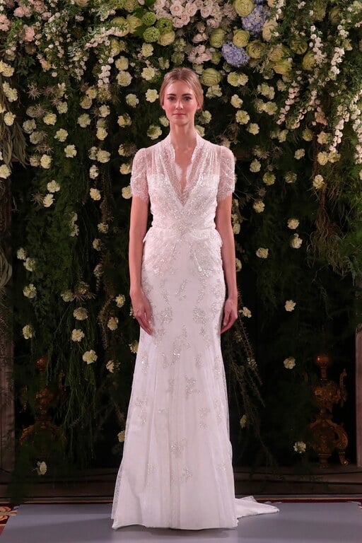 Jenny Packham Tül Kollu Derin V Yakalı Gelinlik Modeli