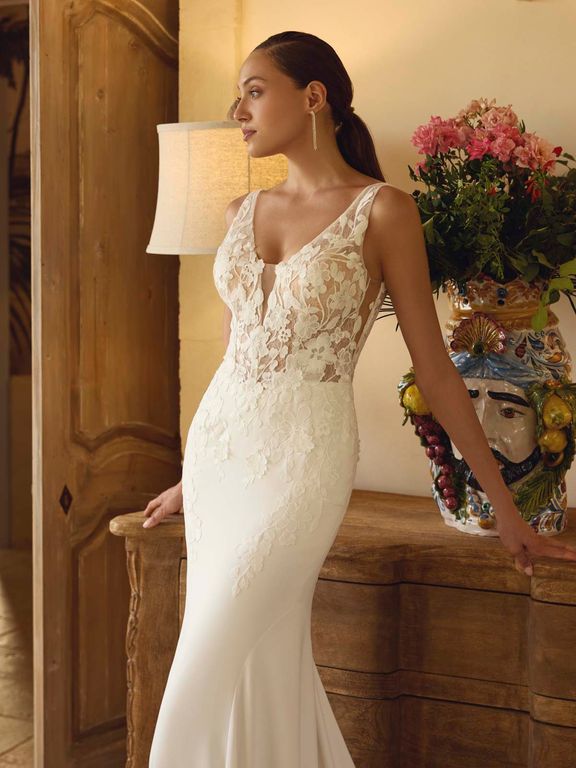 Modeca Gelinlik 20-26 Balık Kesim Tarlatansız Sırt Dekolteli Gelinlik 3