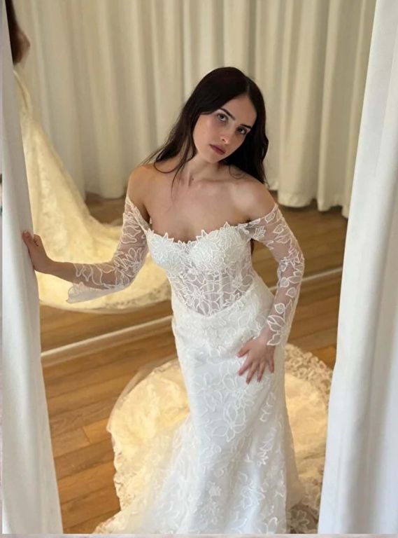 Balık Kesim Düşük Omuz Dantelli Gelinlik  Balık Kesim Düşük Omuz Romantik Gelinlik 2