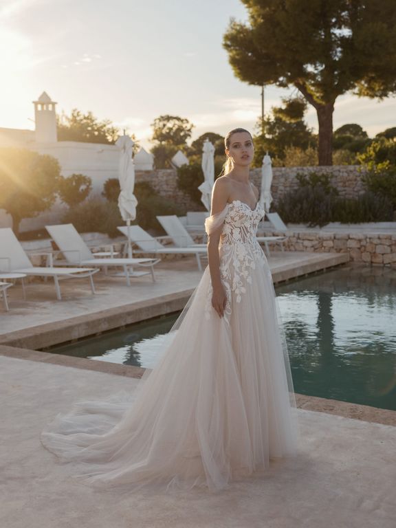 2026 Modeca Gelinlik 216-26 A Kesim Bohem Straplez Gelinlik 2