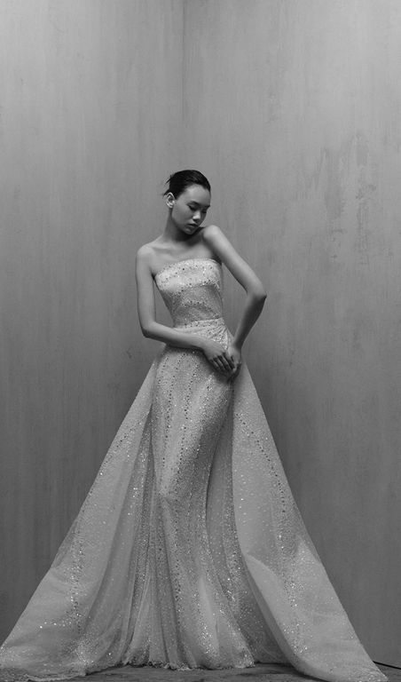 2026 Elie Saab-18-26 A Kesim Straplez Sırt Dekolteli Gelinlik 1