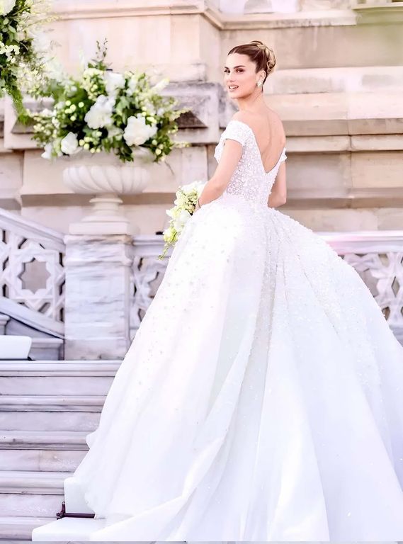 Nazlı Kayı Gelinlik Modeli 2