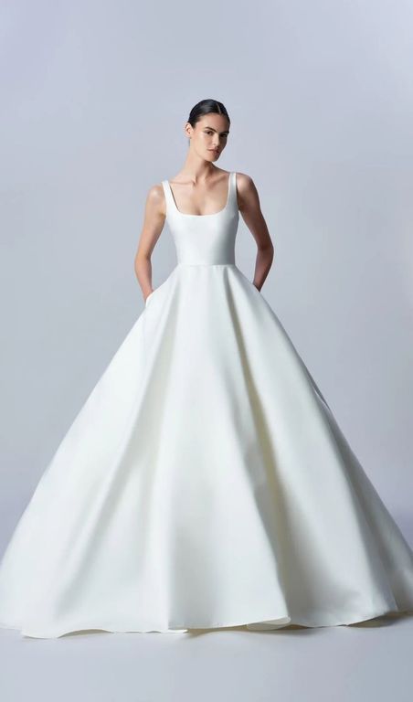 2026 Elie Saab-17-26 A Kesim Sırt Dekolteli Modern Gelinlik 1