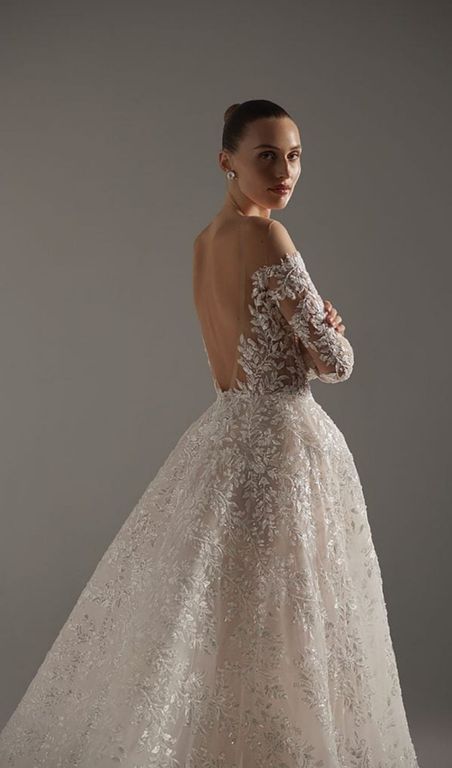 Amara 6 - Berta Couture  Prenses Kesim Sırt Dekolteli Göğüs Dekolteli Gelinlik 2