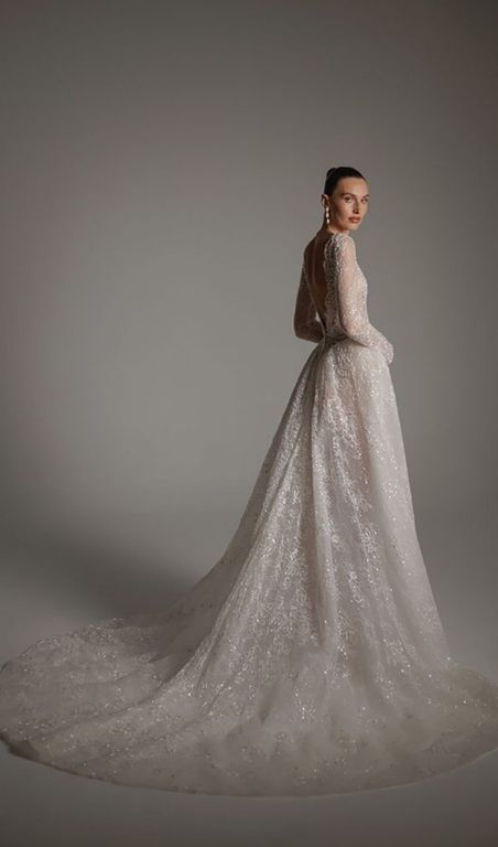 Amara 4 - Berta Couture  Prenses Kesim Sırt Dekolteli Göğüs Dekolteli Gelinlik 1