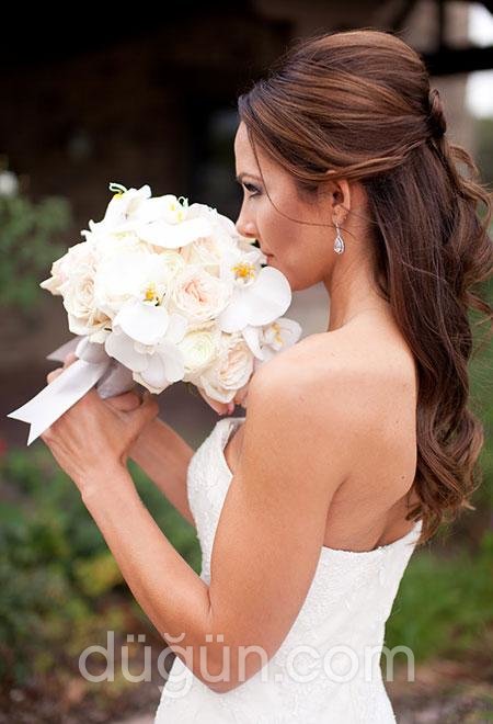 Yarım Toplanmış Gelin Saçı