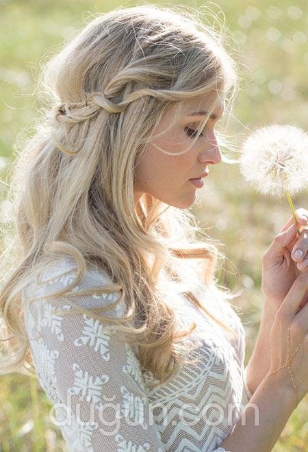 Yarım Toplanmış Gelin Saçı